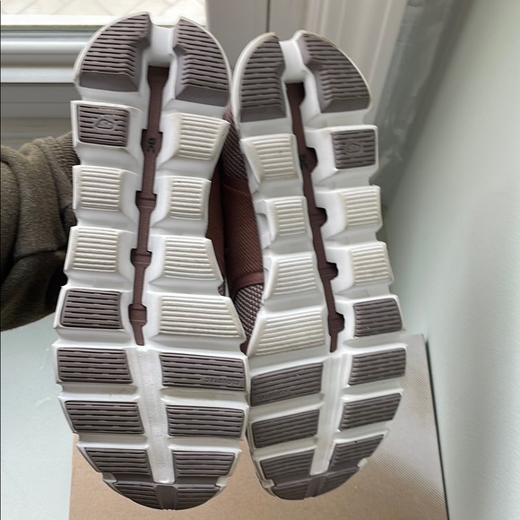 On Running Women's On Cloud Shoes - Picture 4 of 4